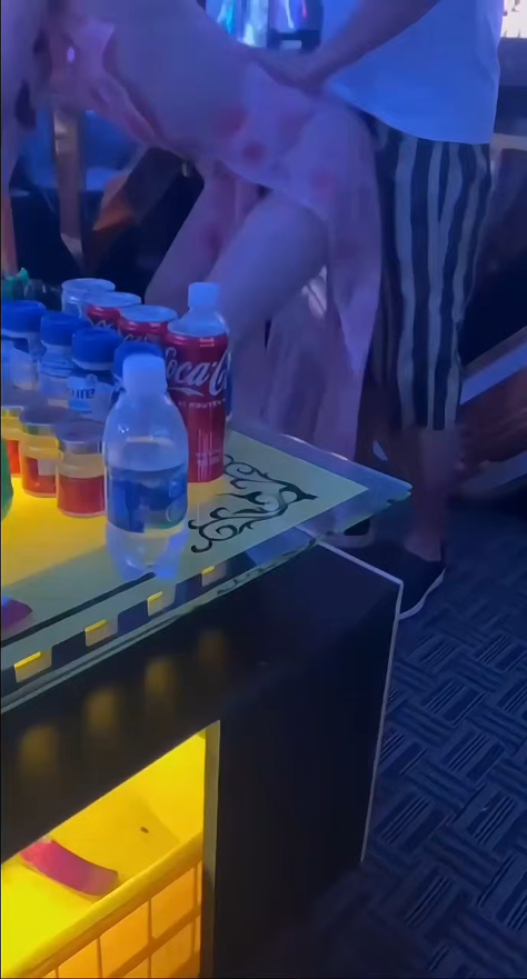 Quán karaoke bất ổn